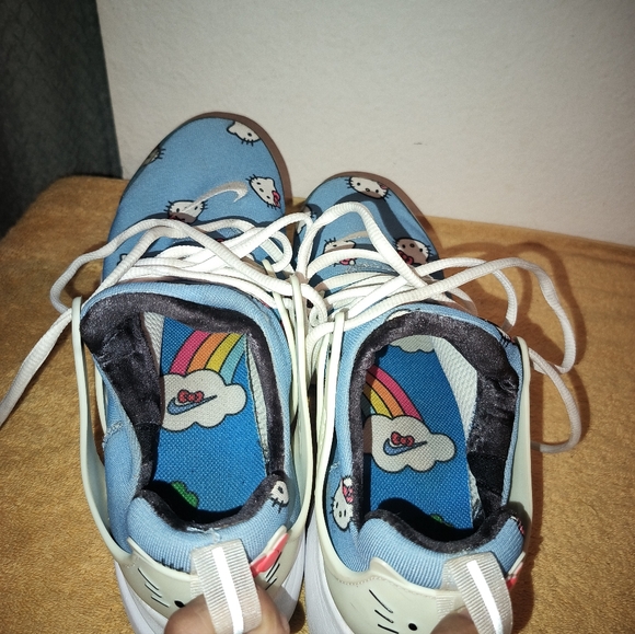 Nike Hello Kitty Presto Running Shoes Size 9 - Picture 5 of 14